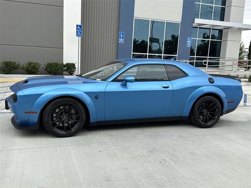 Used 2019 Dodge Challenger SRT Hellcat Redeye image 6