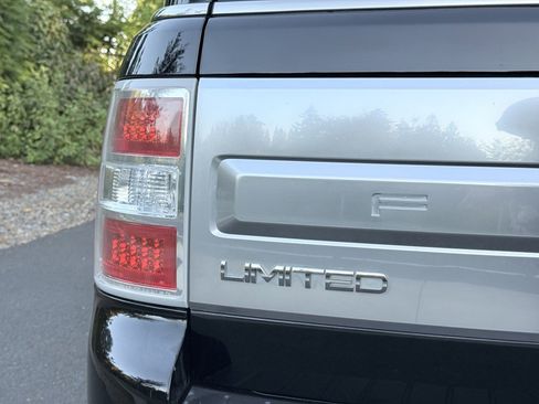 Used 2017 Ford Flex Limited image 29