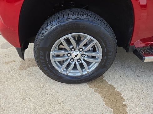 Used 2024 Chevrolet Colorado LT image 13