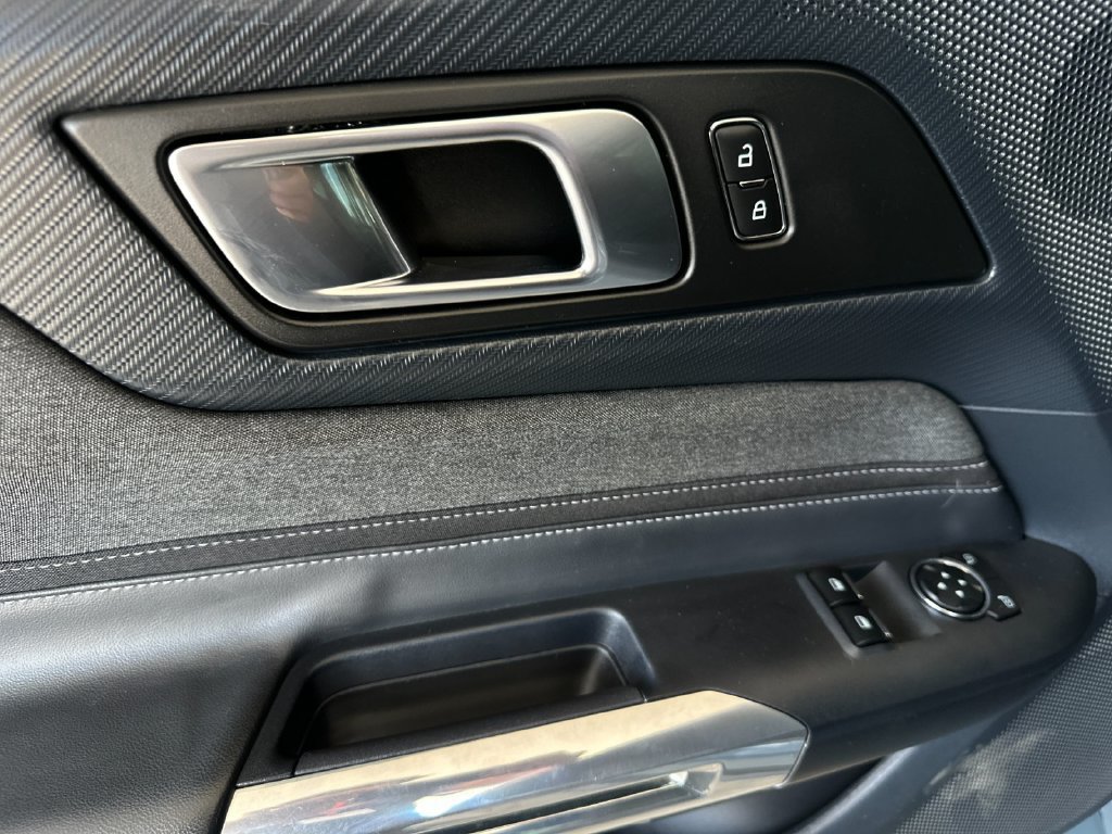 Used 2024 Ford Mustang Coupe RWD image 10