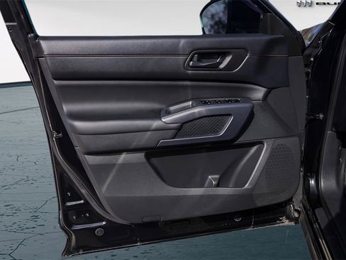 Used 2024 Nissan Pathfinder Rock Creek image 29