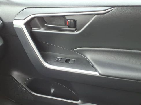 Used 2023 Toyota RAV4 LE image 19
