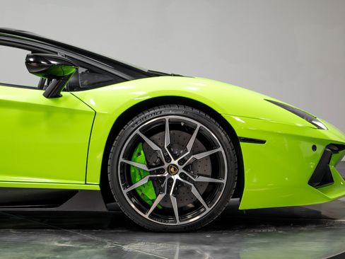 Used 2015 Lamborghini Aventador LP 700-4 image 18