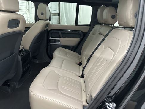 Used 2022 Land Rover Defender 110 SE image 22