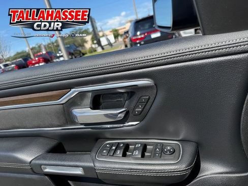 Used 2021 RAM 1500 Laramie AWD/4WD image 15