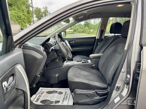 Used 2015 Nissan Rogue S w/ Convenience Package AWD/4WD image 10
