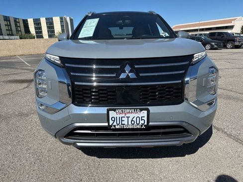 Used 2025 Mitsubishi Outlander SEL AWD/4WD image 2