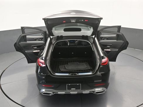 Used 2025 Mercedes-Benz GLC 300 4MATIC image 69