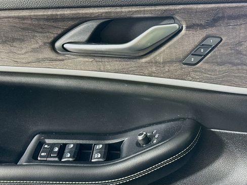 Used 2024 Jeep Grand Cherokee Limited 4xe w/ Luxury Tech Group II image 24