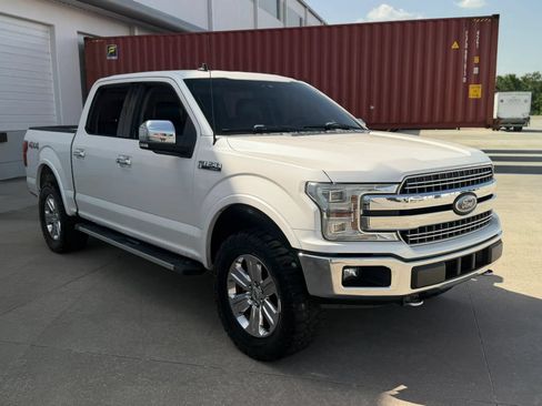 Used 2019 Ford F150 Lariat w/ Equipment Group 502A Luxury AWD/4WD image 4