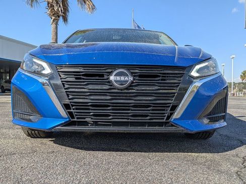 Used 2025 Nissan Altima 2.5 SV image 11