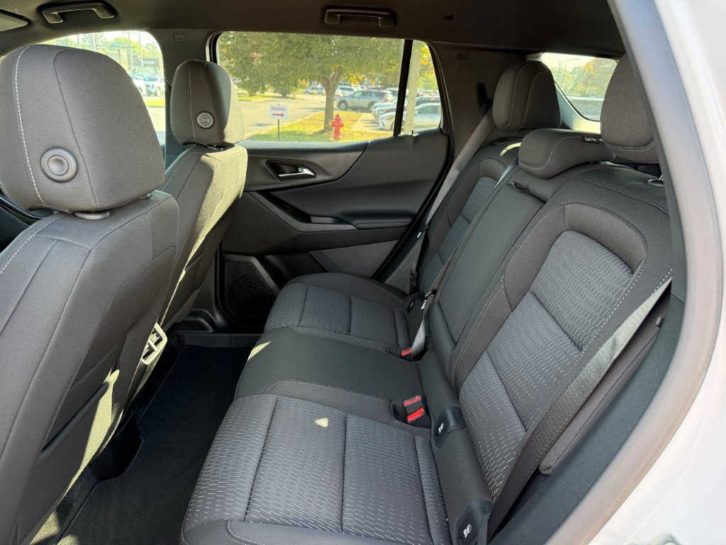 New 2027 Chevrolet Equinox LT FWD image 14
