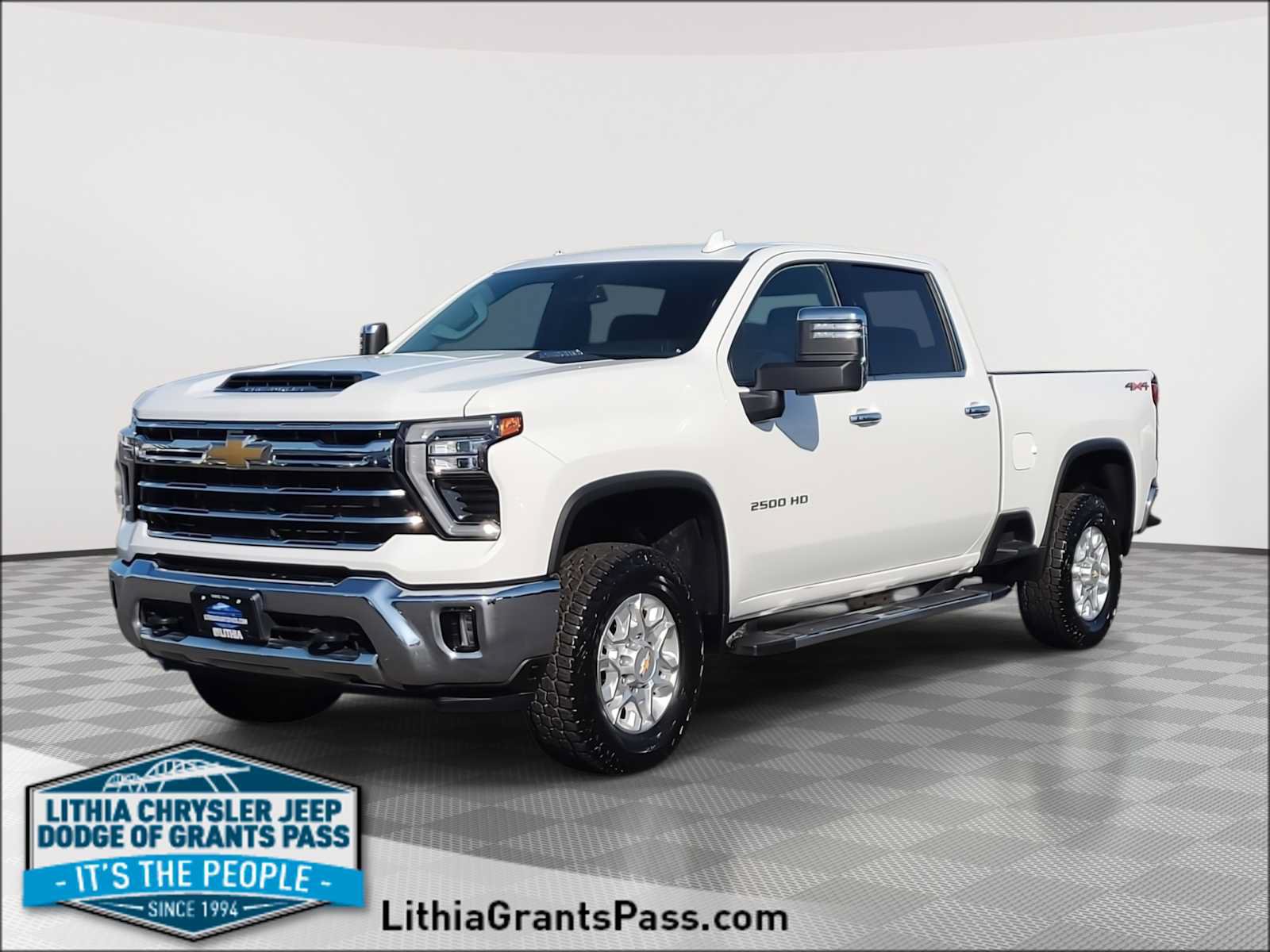 Used 2024 Chevrolet Silverado 2500 LTZ AWD/4WD image 1