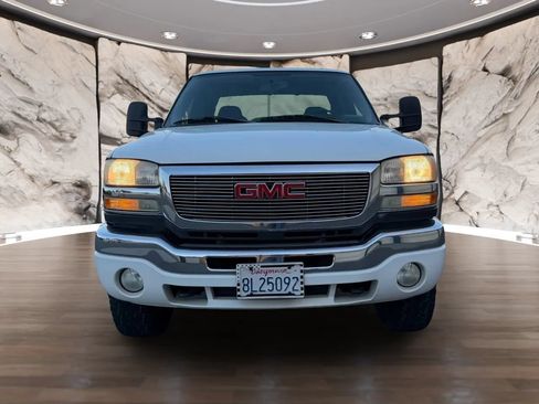 Used 2007 GMC Sierra 2500 SLE w/ Heavy-Duty Power Package RWD image 2