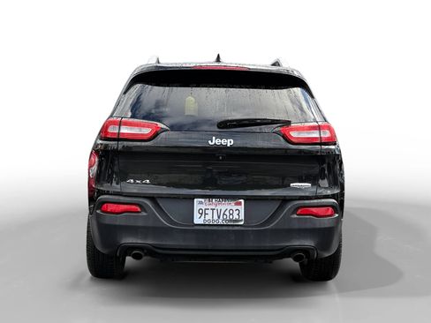 Used 2014 Jeep Cherokee Latitude w/ Comfort/Convenience Group image 4