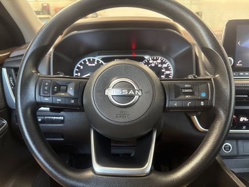 Used 2023 Nissan Rogue SV AWD/4WD image 22