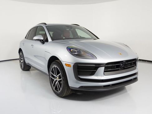 New 2026 Porsche Macan image 9