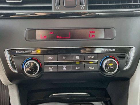 Used 2016 Kia Optima EX FWD image 9