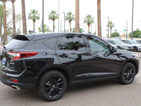 Used 2025 Acura RDX SH-AWD image 5