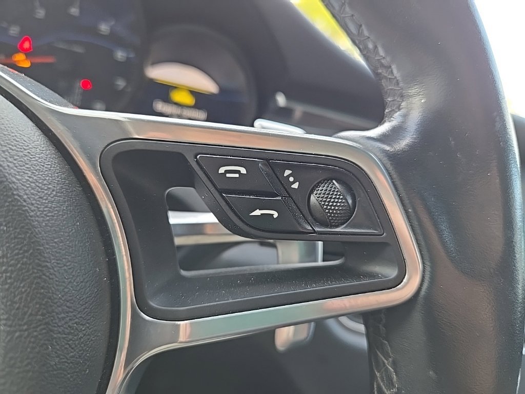 Used 2018 Porsche Macan Sport Edition AWD/4WD image 11