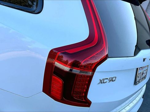 Used 2023 Volvo XC90 T8 Ultimate w/ Protection Package Premier image 32