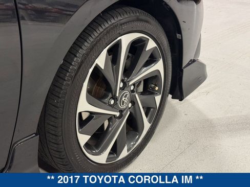 Used 2017 Toyota Corolla iM image 12