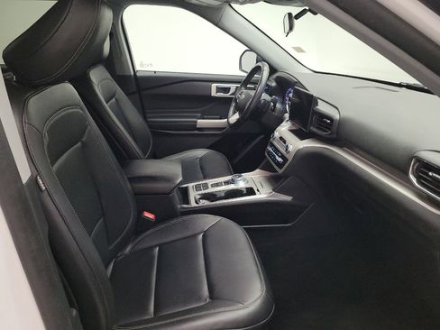 Used 2020 Ford Explorer XLT w/ Equipment Group 202A RWD image 21