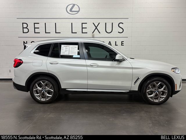 Used 2024 BMW X3 xDrive30i w/ Premium Package w/ZPA AWD/4WD image 3