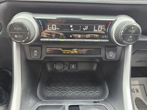 Used 2020 Toyota RAV4 XLE w/ All Weather Liner Package AWD/4WD image 42