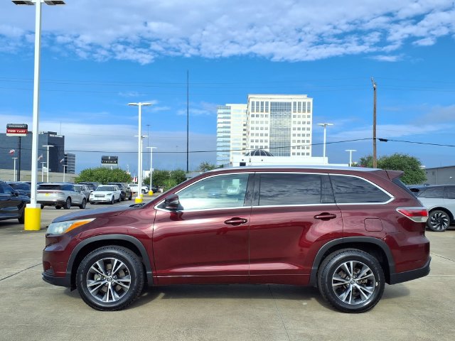 Used 2016 Toyota Highlander XLE FWD image 24