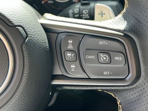 New 2025 Jeep Wrangler Unlimited Rubicon 392 image 25