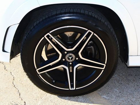 Used 2023 Mercedes-Benz GLS 450 GLS 450 w/ AMG Line Exterior image 5