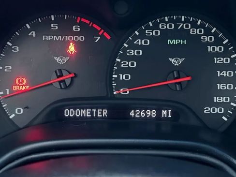 Used 2000 Chevrolet Corvette Coupe w/ Memory Pkg image 16