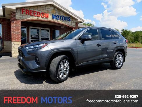 Used 2022 Toyota RAV4 XLE Premium FWD image 1