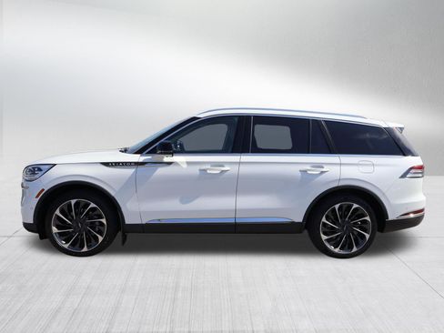 Used 2023 Lincoln Aviator Reserve w/ Equipment Group 201A RWD image 4