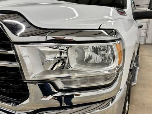 Used 2024 RAM 2500 Big Horn AWD/4WD image 9
