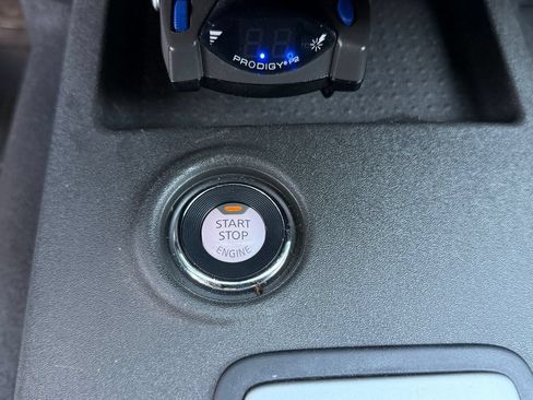 Used 2020 Nissan Frontier PRO-4X AWD/4WD image 9