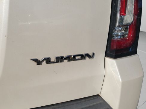 Used 2017 GMC Yukon Denali w/ Open Road Package RWD image 20