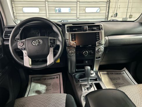 Used 2021 Toyota 4Runner SR5 AWD/4WD image 4