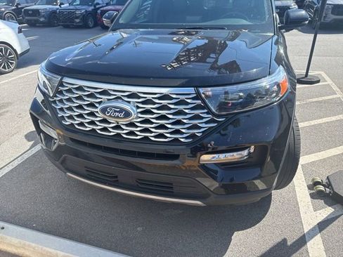 Used 2023 Ford Explorer Platinum w/ Technology Package AWD/4WD image 10