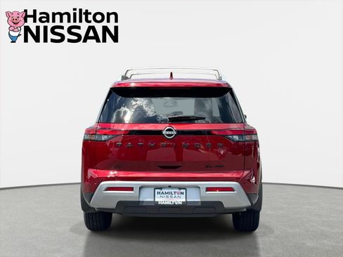 Used 2023 Nissan Pathfinder SL w/ Black Appearance Package AWD/4WD image 3