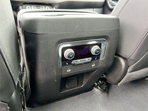 Used 2023 GMC Yukon AT4 w/ Technology Package image 22