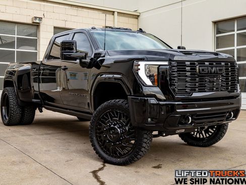 Used 2026 GMC Sierra 3500 Denali Ultimate w/ LPO, Black Badging Package image 1