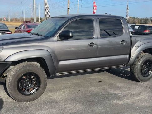 Used 2012 Toyota Tacoma PreRunner image 4