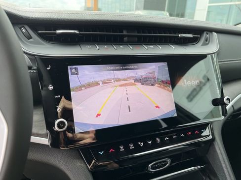 New 2026 Jeep Grand Cherokee Limited image 13