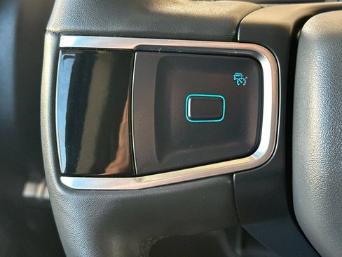 Used 2025 Ford Expedition Active AWD/4WD image 31