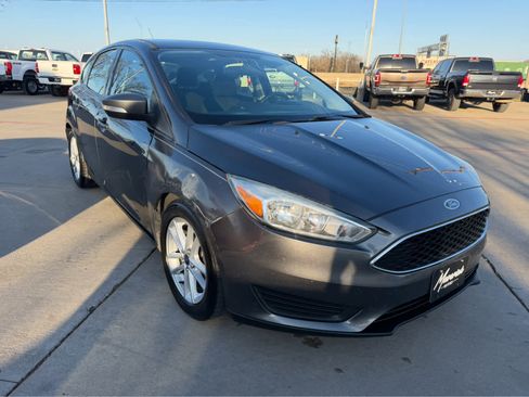 Used 2016 Ford Focus SE image 5