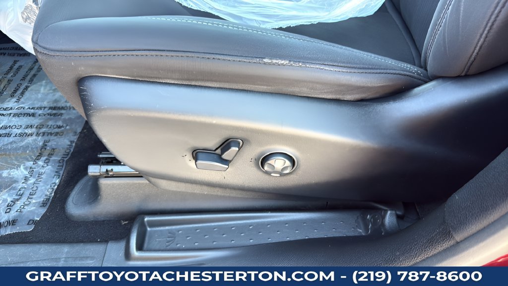 Used 2019 Chrysler Pacifica Touring Plus w/ S Appearance Package FWD image 15