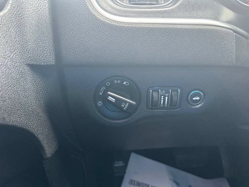 Used 2018 Dodge Charger GT AWD/4WD image 33