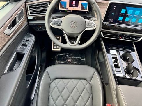 New 2026 Volkswagen Atlas SEL Premium R-Line AWD/4WD image 11